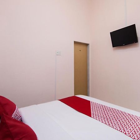 Oyo 885 Tangkul Residence Medan Eksteriør billede