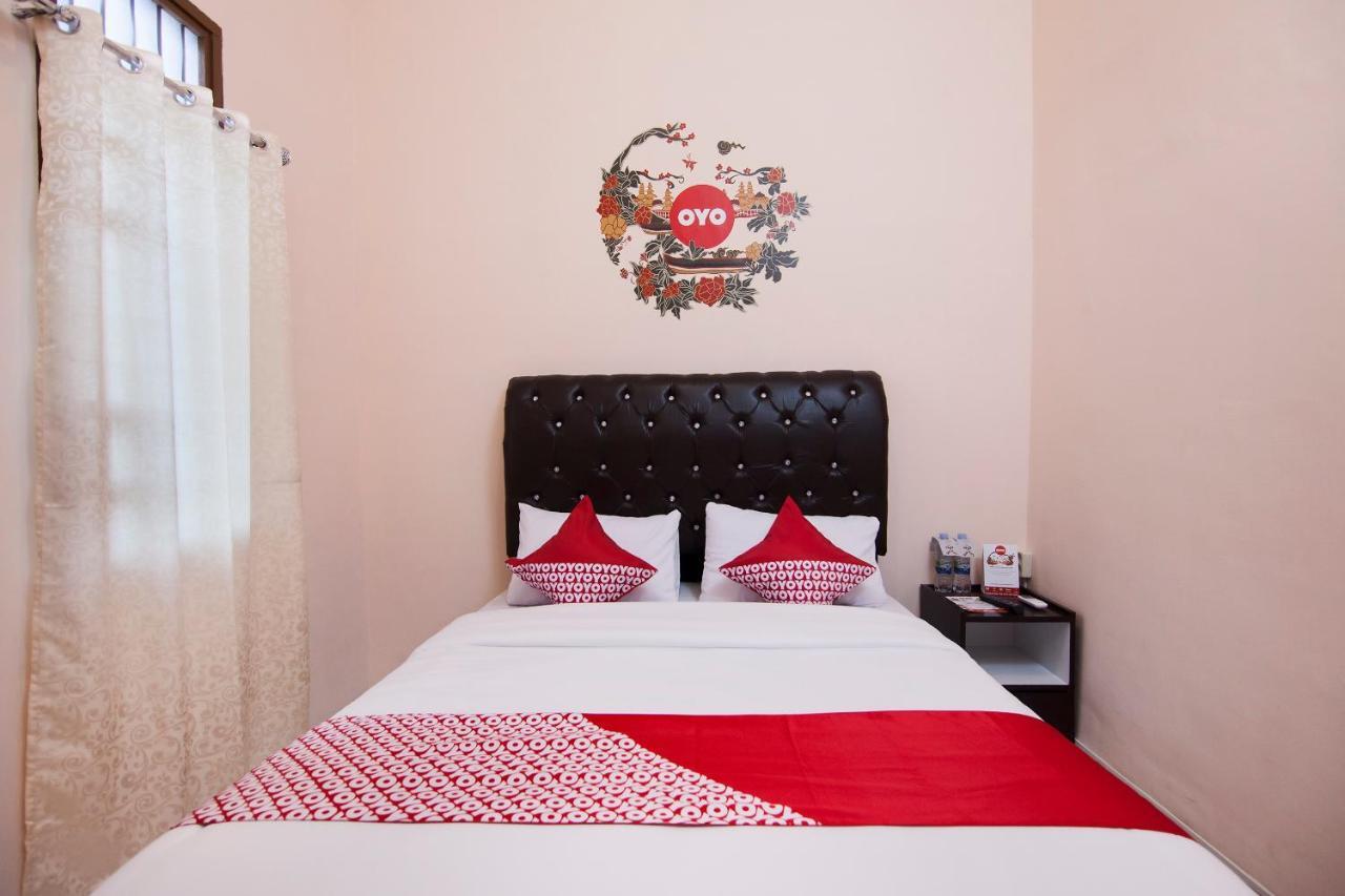 Oyo 885 Tangkul Residence Medan Eksteriør billede